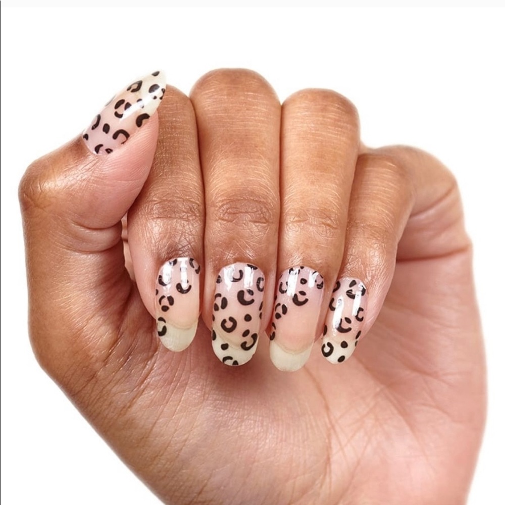 2Pack Nail Decorations - NEW